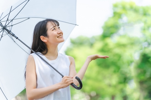 梅雨 くせ毛 トリートメント